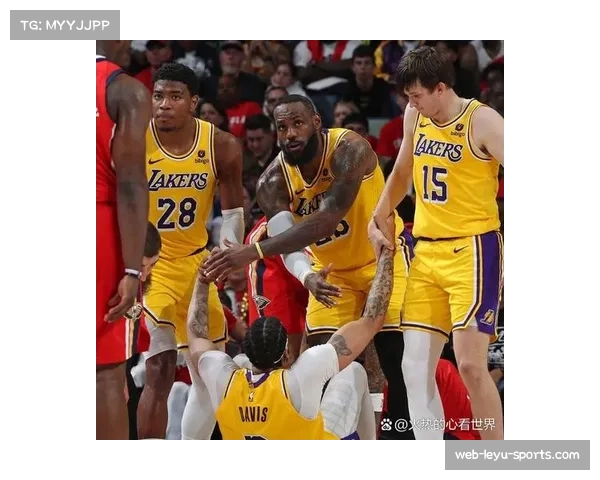 湖人险胜太阳重返西部前四 詹姆斯关键罚球锁定胜局